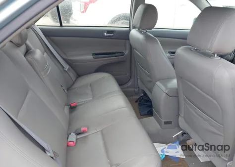 2005 Toyota Camry Le z USA, uszkodzony, nr VIN 4T1BE32K45U583288